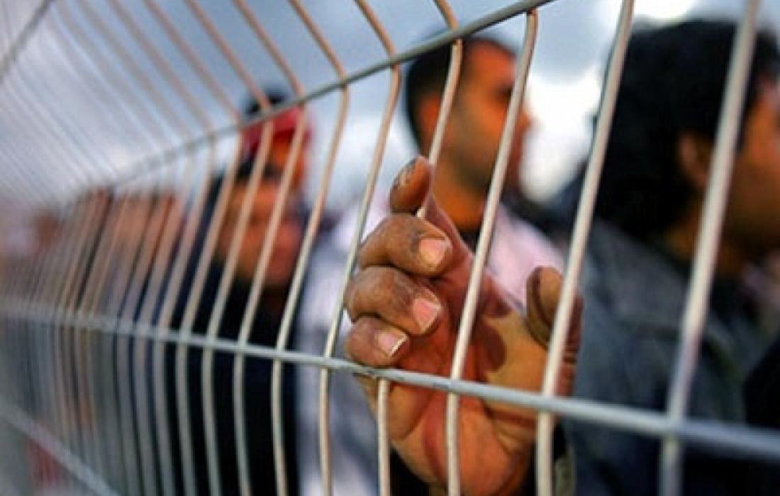 تصعيد الأسرى الفلسطينيين في سجون العدو وصولاً لإضراب مفتوح عن الطعام 