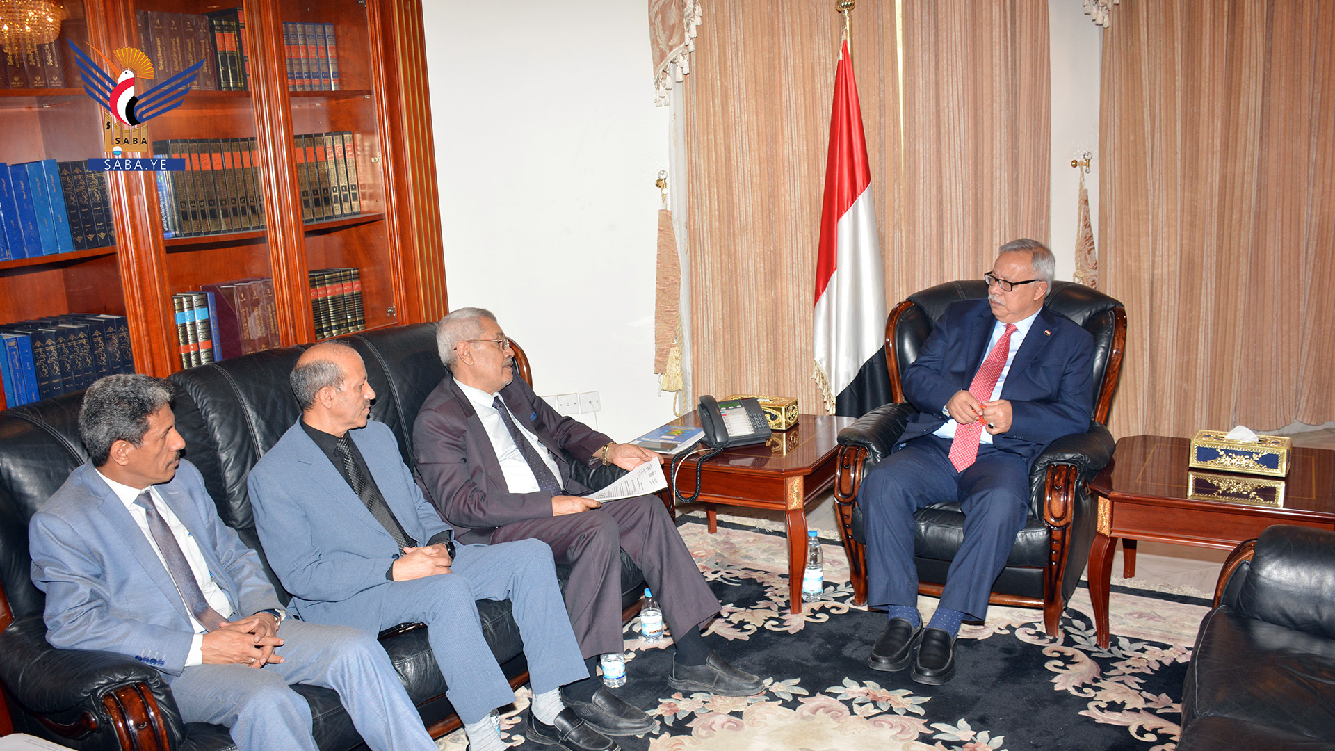 رئيس الوزراء يشيد بمستوى الأداء العام لوزارة التعليم العالي والبحث العلمي