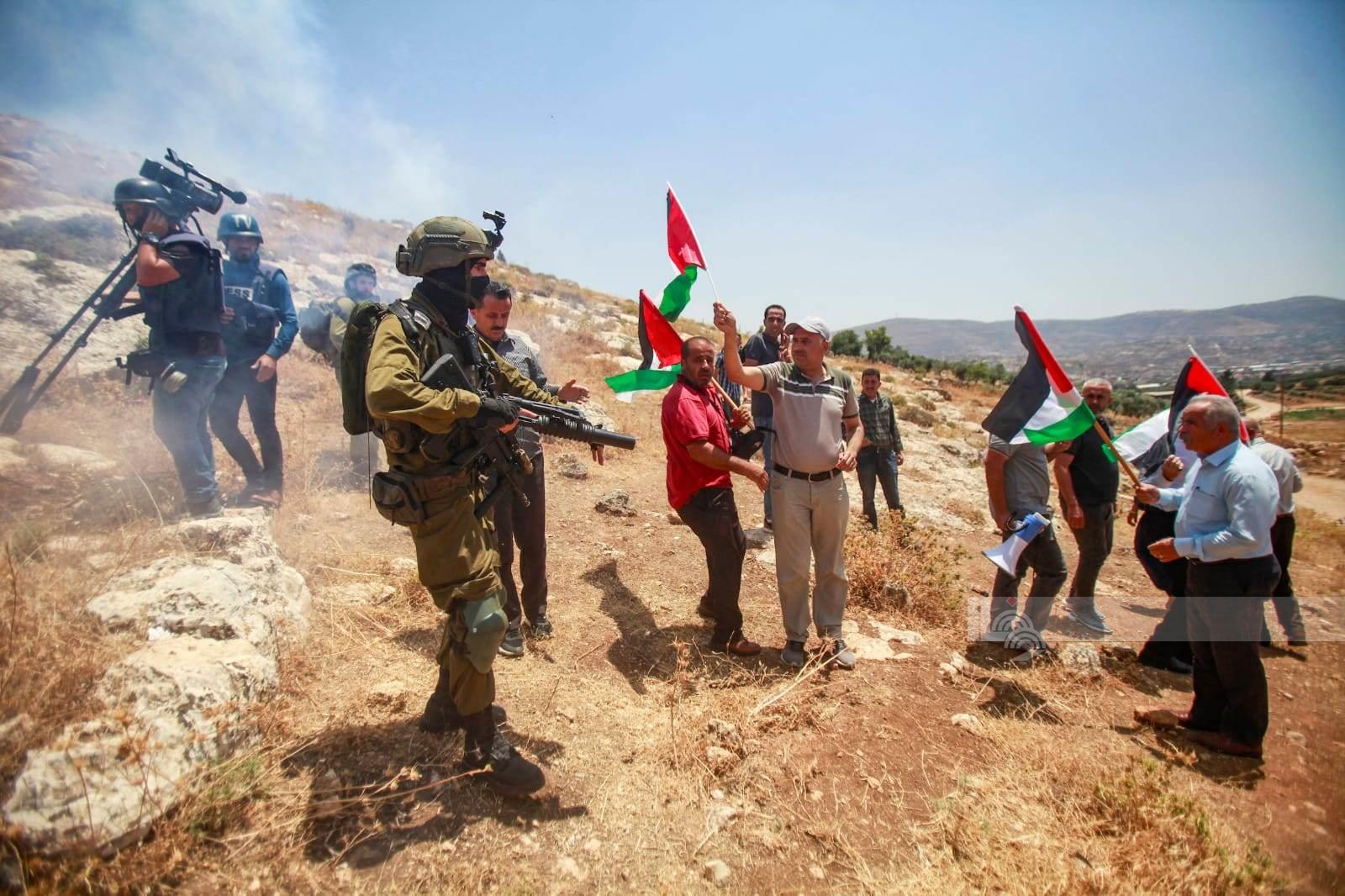 العدو الصهيوني يواصل عدوانه على الشعب الفلسطيني في الأراضي المحتلة