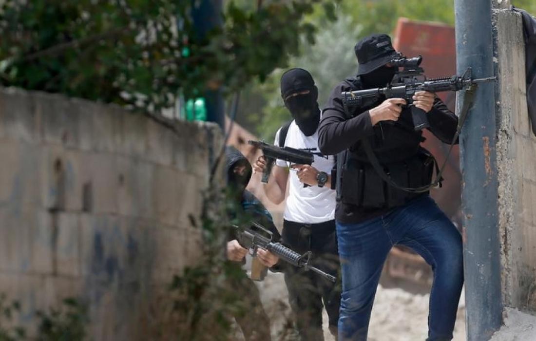 مقاومون فلسطينيون يستهدفون حاجز الجلمة الصهيوني شمال جنين