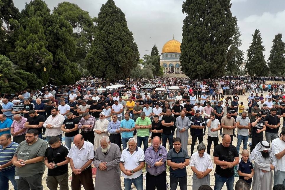 40  ألف مصلٍّ أدّوا صلاة الجمعة في المسجد الأقصى المبارك