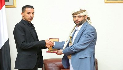 الرئيس المشاط يستقبل أبناء وزير الداخلية السابق اللواء الماوري