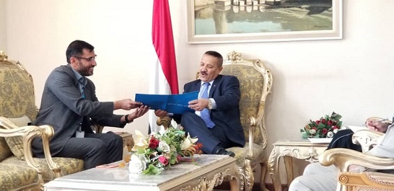 وزير الخارجية يتسلم وثائق ترشيح الممثل المقيم لبرنامج الأغذية العالمي