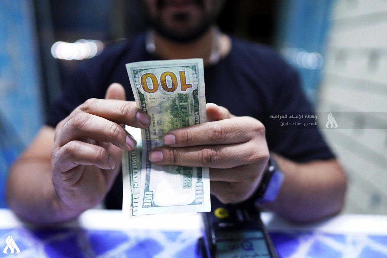 الاستخبارات العراقية تعتقل تسعة متهمين بتحويل وتهريب العملة الصعبة للخارج