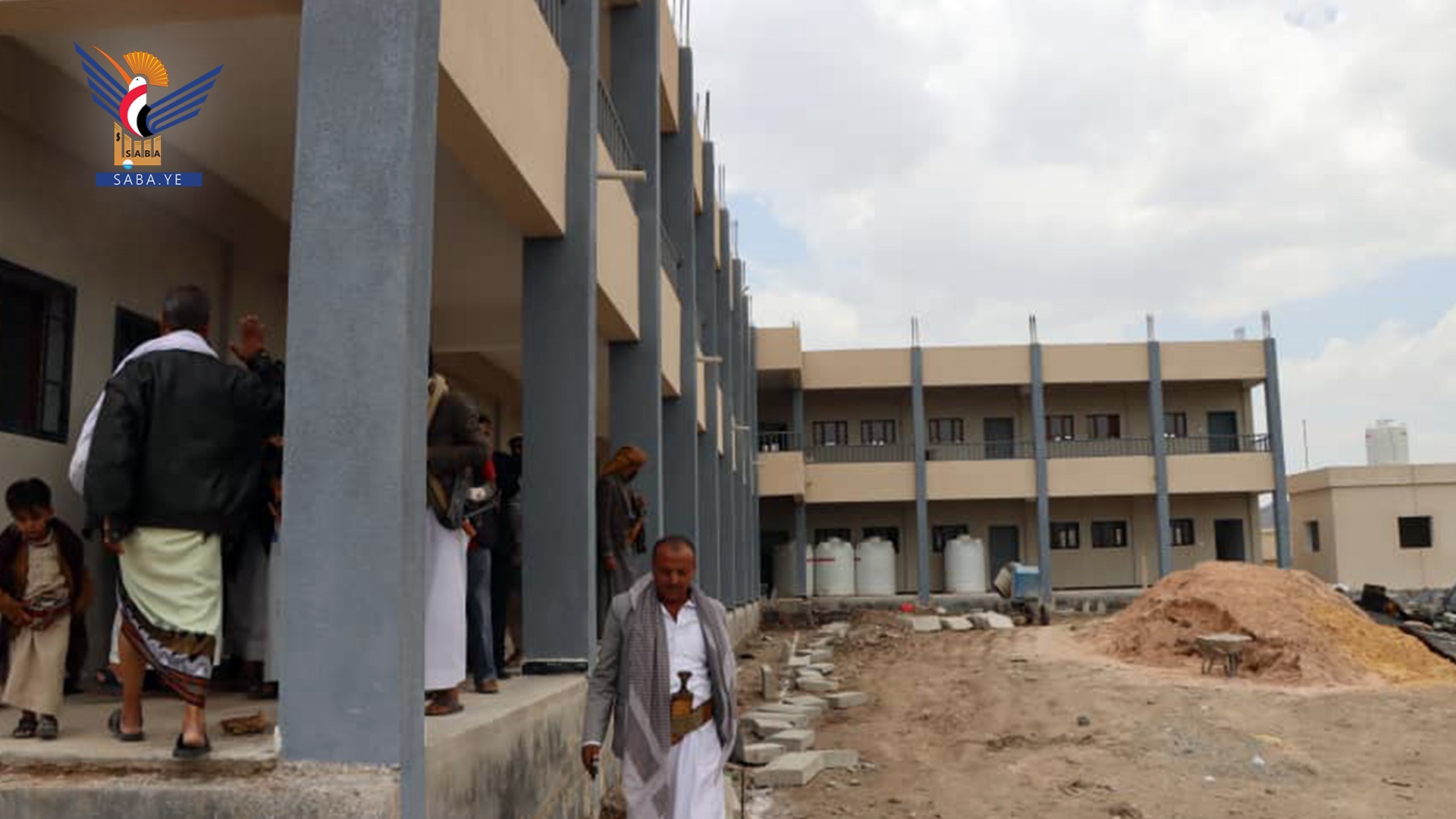 افتتاح مدرسة وتدشين توزيع الكتاب المدرسي والاختبارات التكميلية للثانوية