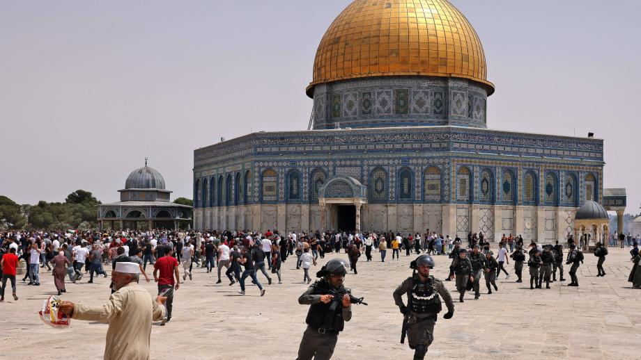 نائب فلسطيني يدعو لمواجهة مخطَّطات العدو الصهيوني ضد الأقصى