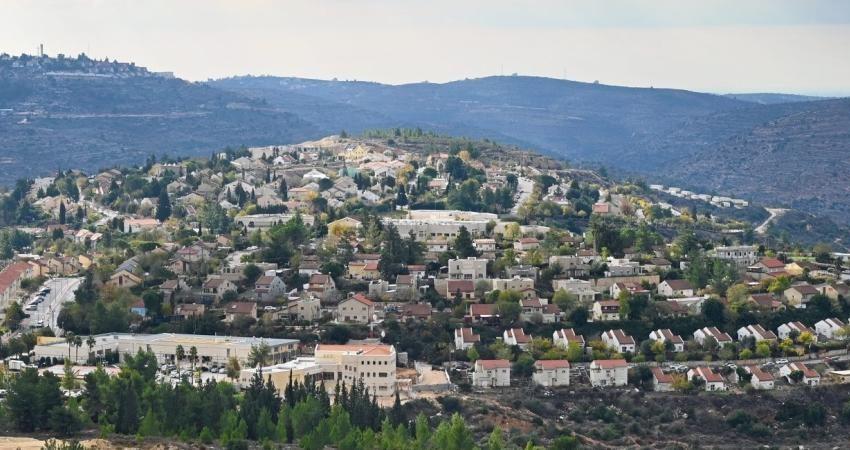 حماس: شرعنة العدو ثلاث بؤر استيطانية عدوان على الشعب الفلسطيني ووجوده