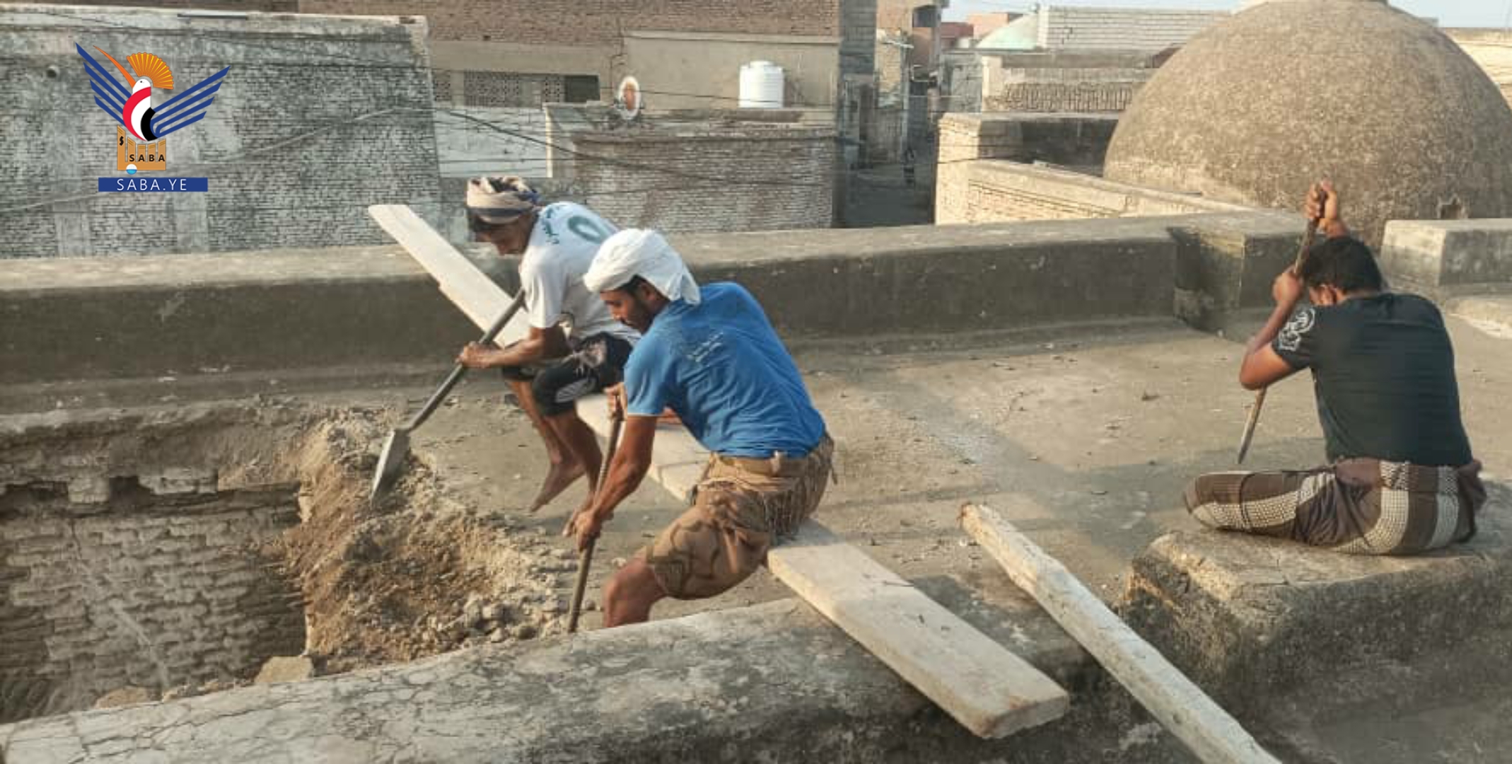 بدء أعمال صيانة وترميم جامع الأشاعرة في مديرية زبيد بالحديدة