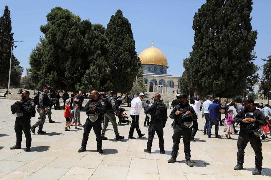 دعوة فلسطينية لموقف جاد ورادع لجرائم العدو ومستوطنيه في الأقصى
