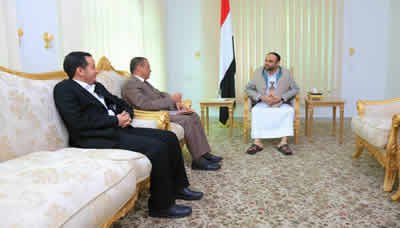 الرئيس المشاط يناقش مع وزير الصناعة نتائج مسابقة رواد المشاريع الابتكارية