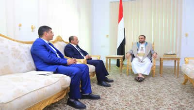 رئيس المجلس السياسي يلتقي وزيري الأشغال والمالية