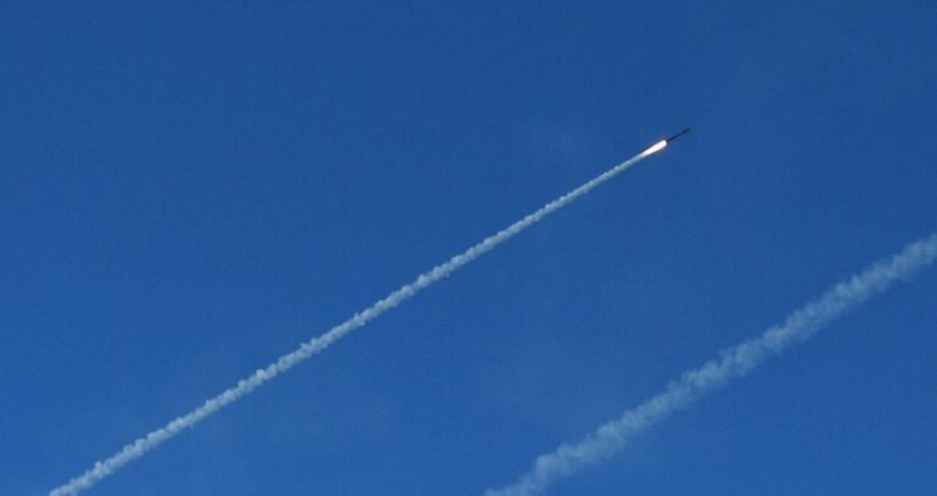 كتائب القسام تقصف حيفا المحتلة بصاروخ “R160” 