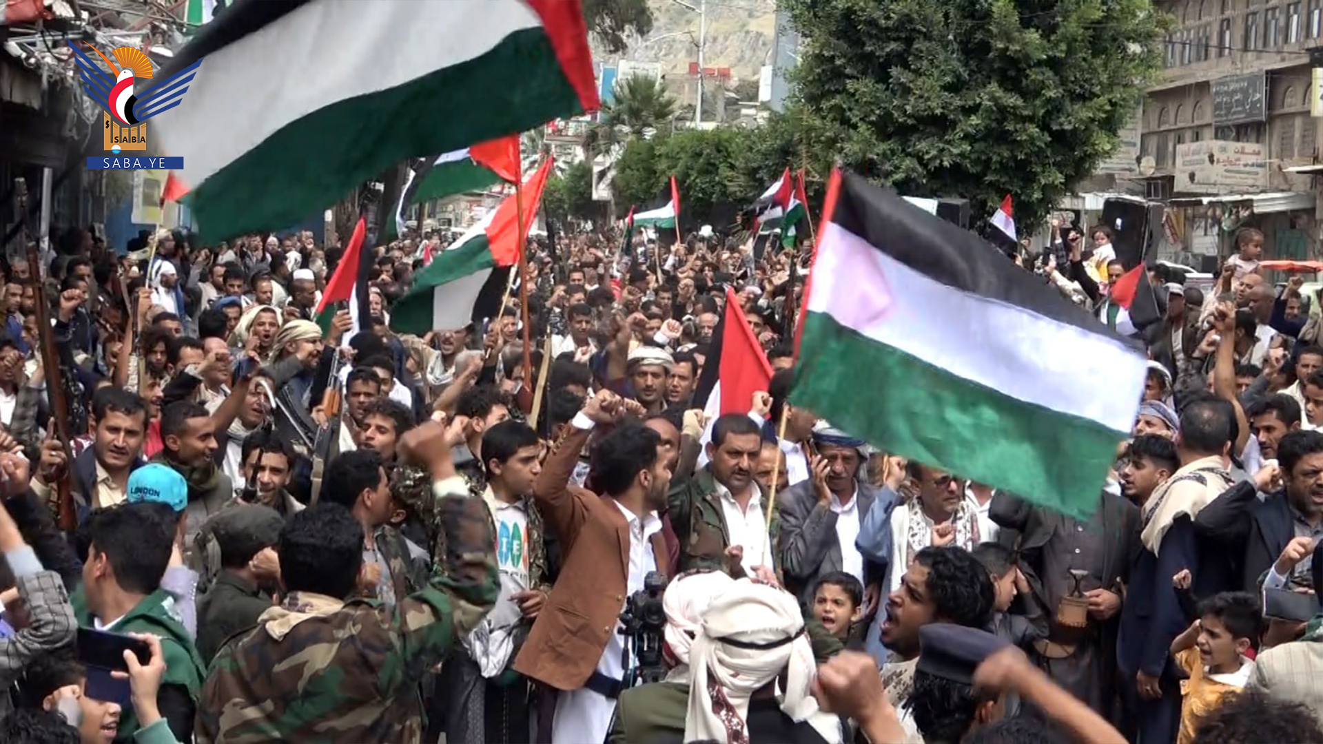 مسيرتان ووقفة تضامنية في إب تأييدا لعملية “طوفان الأقصى”