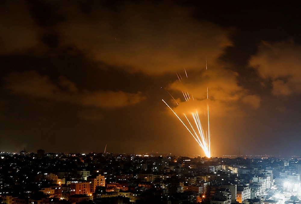 رشقات صاروخية للقسام تدك مجمع مفتاحيم ومدينة عسقلان 