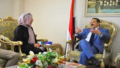وزير الخارجية يلتقي مديرة دائرة الشرق الأوسط بمنظمة نداء جنيف