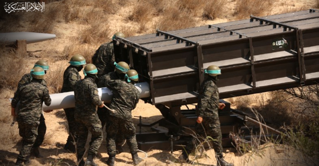 برشقات صاروخية ..القسام يضرب مواقع استراتيجية للعدو ويستهدف منصة “كاتسا” جنوب عسقلان
