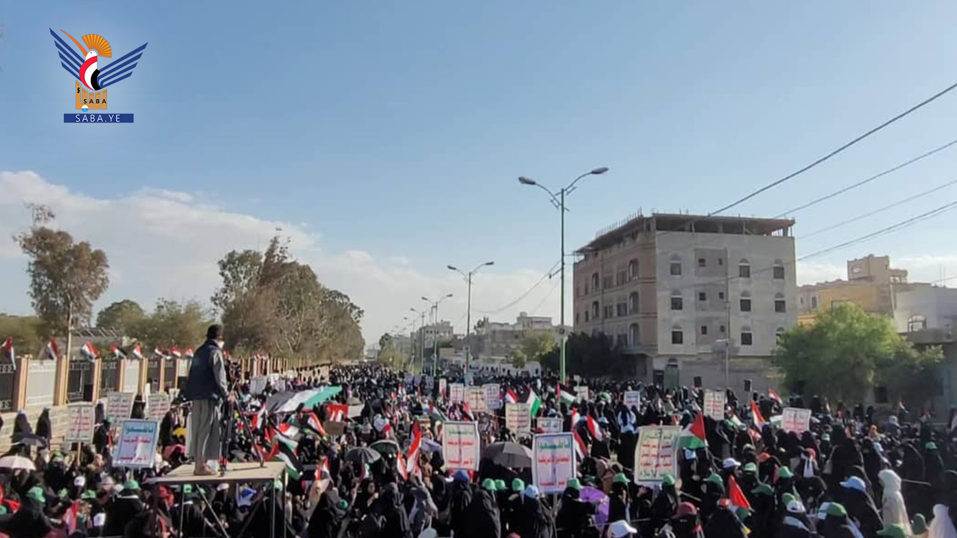  مسيرة نسائية حاشدة بالعاصمة صنعاء تضامناً مع الشعب الفلسطيني