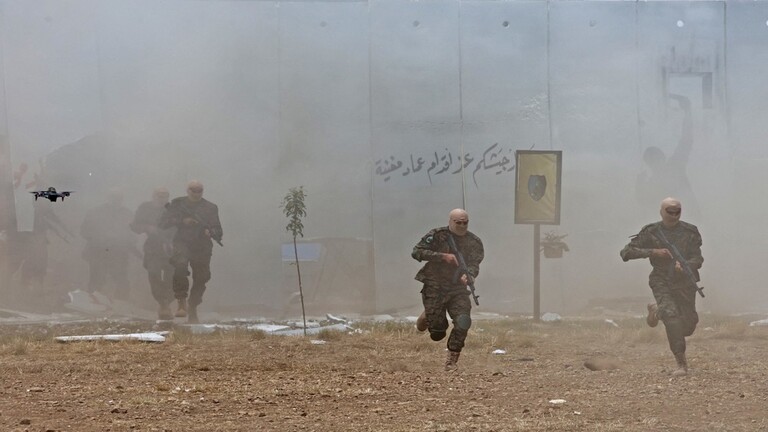 حزب الله يستهدف قوة مشاة صهيونية قرب ثكنة “برانيت” ويوقع قتلى وجرحى منها