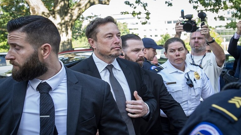 ماسك يحذر من اندلاع حرب عالمية ثالثة ستنكسر أمريكا فيها