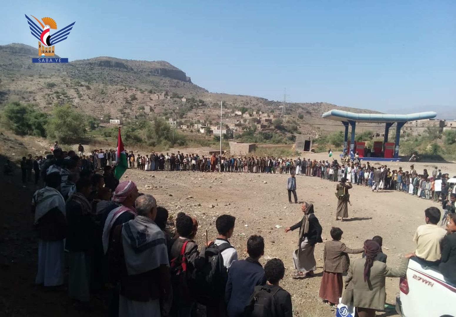 وقفات في مناطق مديريات ذمار تنديدا بمجازر العدو الصهيوني في غزة