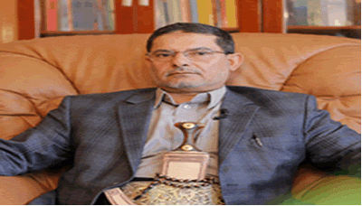 وزير التربية يتفقد أنشطة عدد من المراكز الصيفية بمحافظة صنعاء