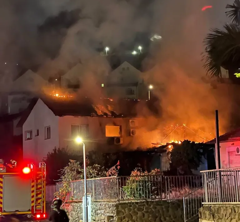 صواريخ من لبنان تضرب الجليل ونهاريا وكريات شمونة وتتسبب بحرائق ودمار