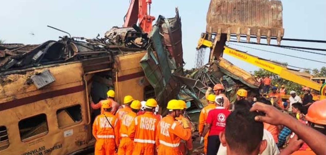 تصادم قطارين جنوب شرق الهند يسفر عن مصرع 13 شخصاً