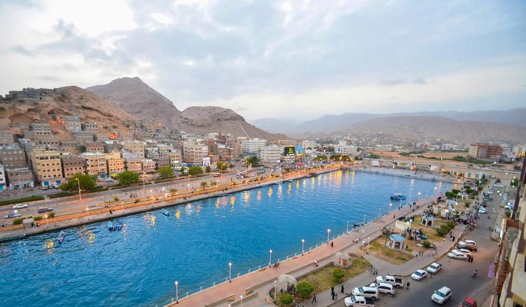 السلطة المحلية بحضرموت تبارك عمليات القوات المسلحة ضد العدو الصهيوني