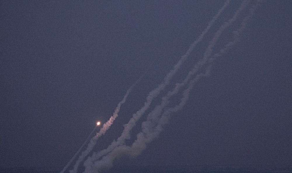 المقاومة الفلسطينية تواصل دك “تل أبيب” وتدمّر العديد من آليات العدو الصهيوني