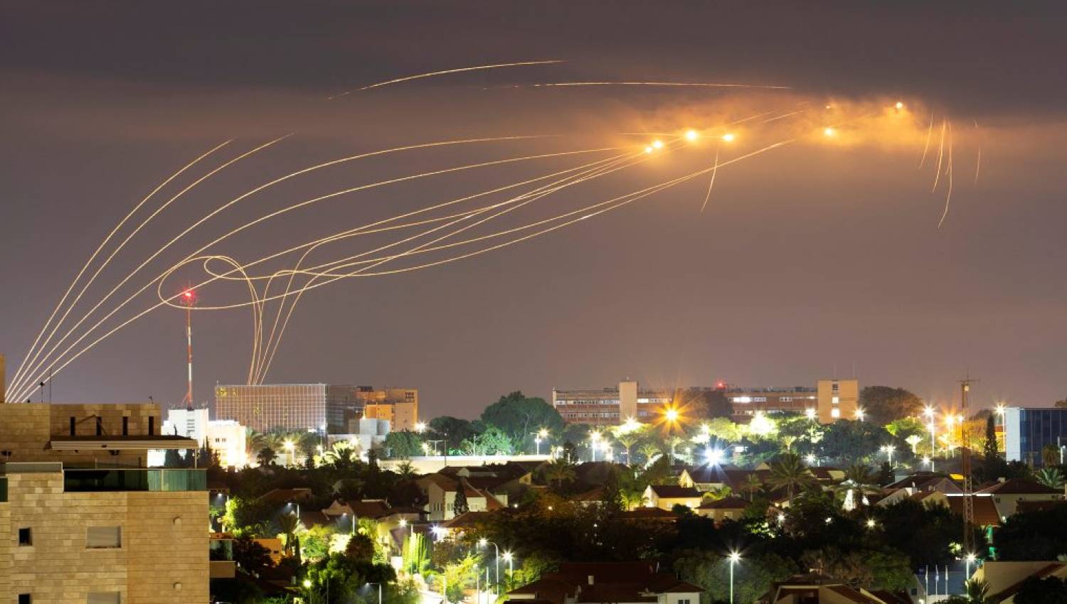 ذا إيكونوميست: السباق الصاروخي القاتل في الشرق الأوسط ذا إيكونوميست: السباق الصاروخي القاتل في الشرق الأوسط