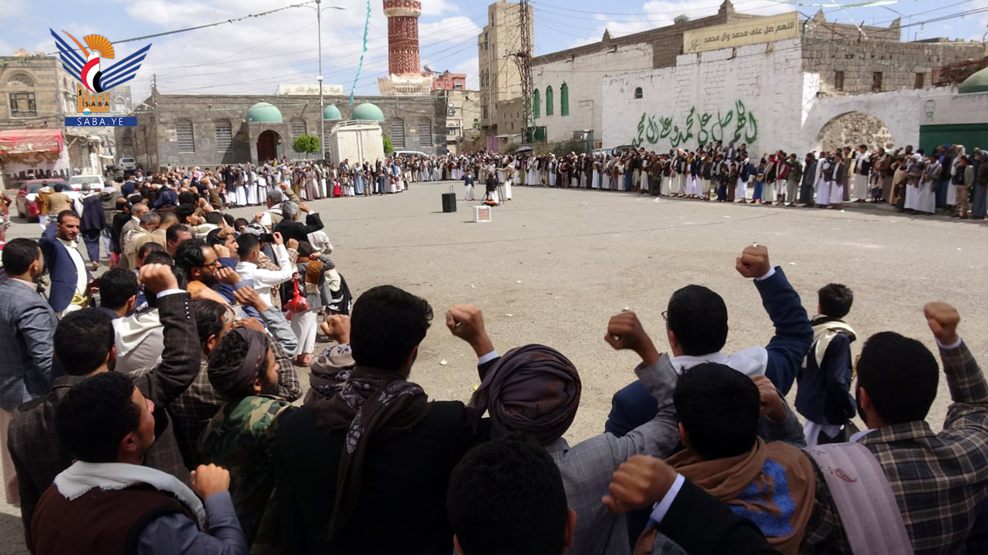 وقفة لأبناء حي الجامع الكبير بذمار تنديدا بمجازر الصهاينة في غزة