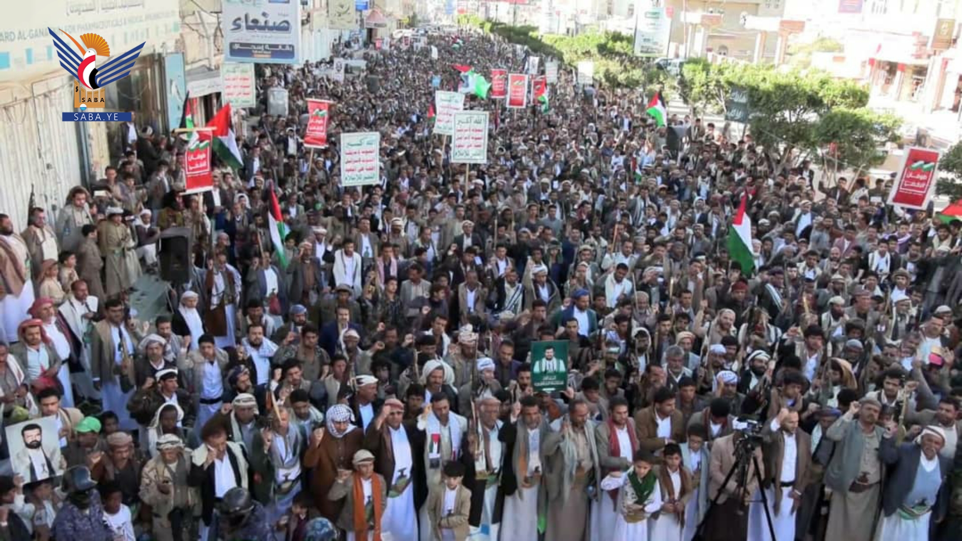 مسيرة حاشدة في مدينة عمران دعما للشعب والمقاومة الفلسطينية   