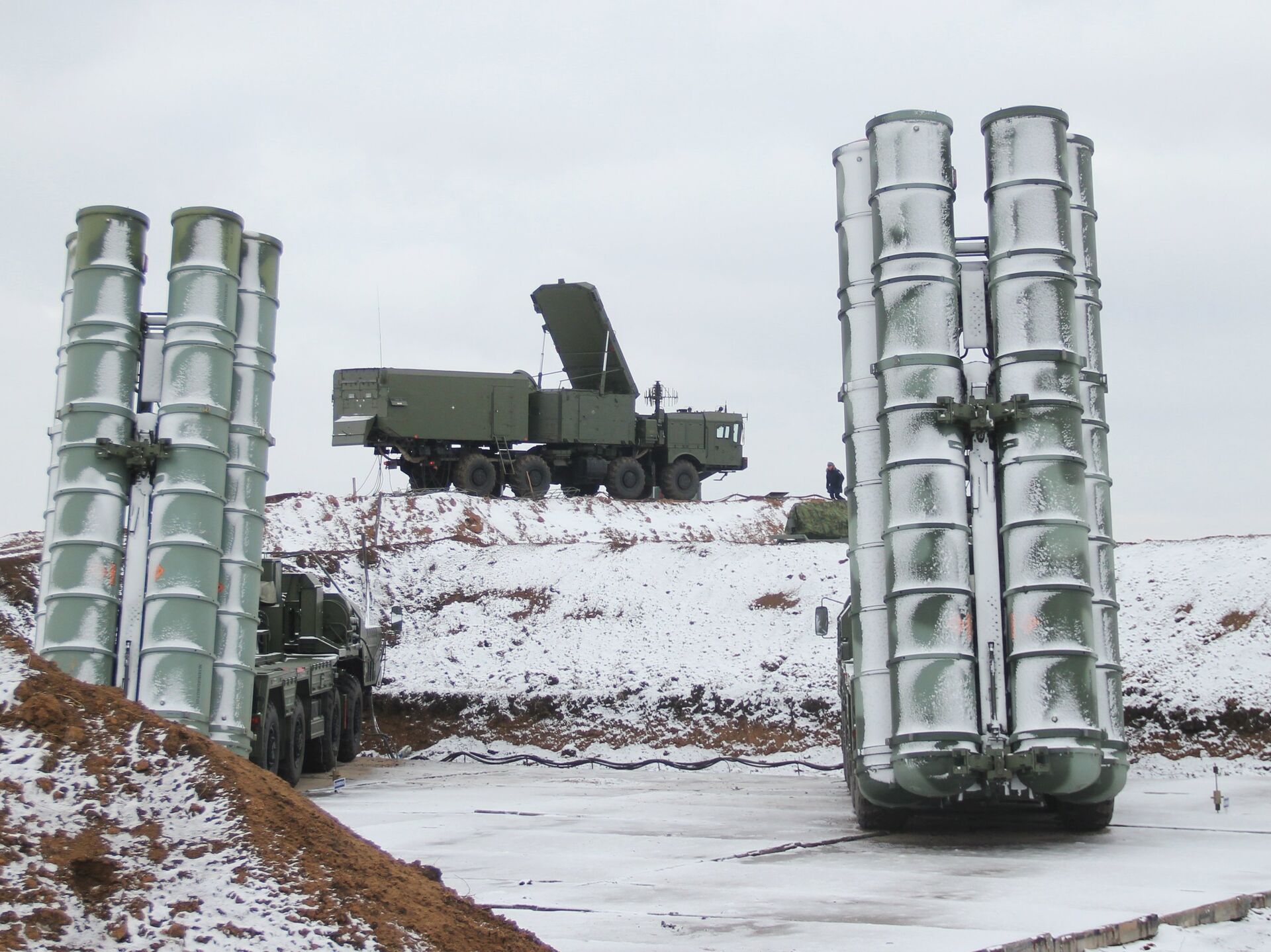 الدفاع الجوي الروسي يحبط هجوما أوكرانيا بـ11 طائرة مسيرة حلقت باتجاه موسكو وتولا