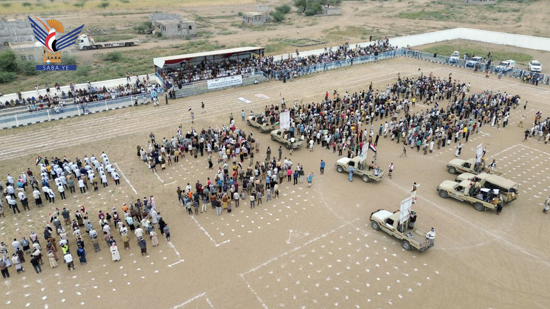 عرض عسكري لخريجي دورات “طوفان الأقصى” في مديرية باجل بالحديدة