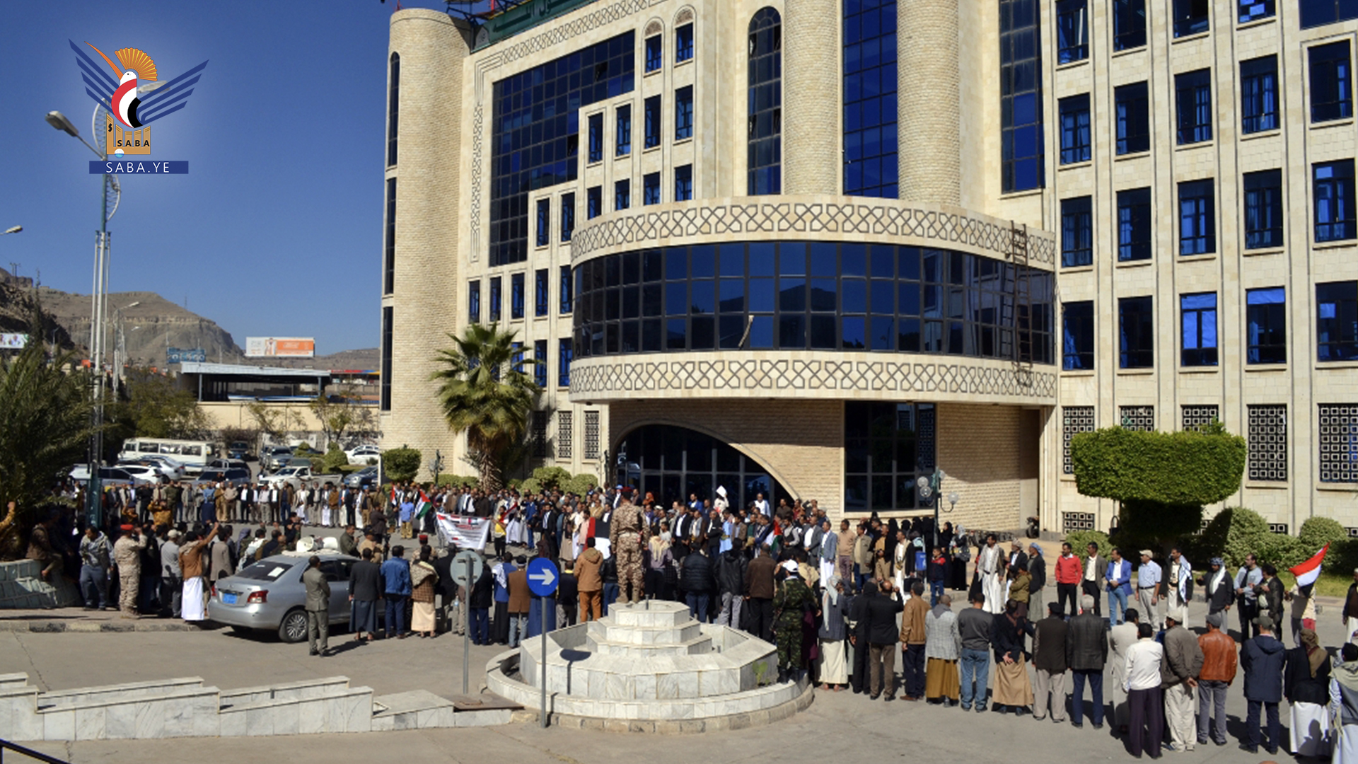 وزارة النفط ووحداتها تنظم وقفة تضامناً مع الشعب والمقاومة الفلسطينية