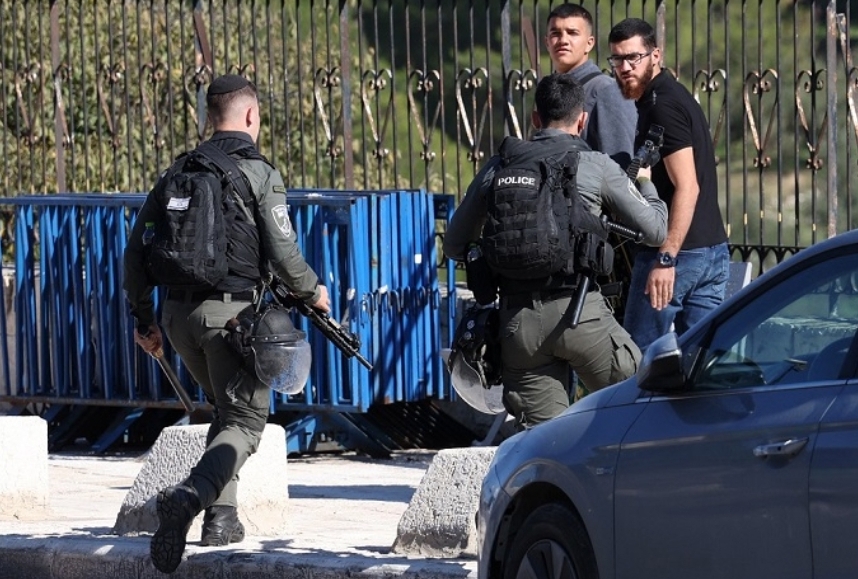 القدس المحتلة: إصابة عشرات المصلين إثر اعتداء العدو عليهم في وادي الجوز