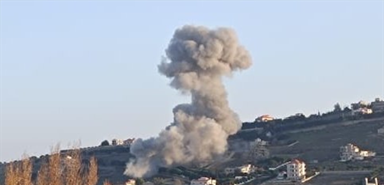 ثلاثة شهداء لبنانيين  جراء غارات صهيونية على بلدة كفر كلا