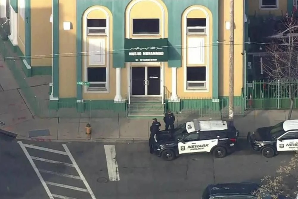 إطلاق النار يستهدف إمام مسجد في مدينة نيوآرك الأمريكية وحالته حرجة