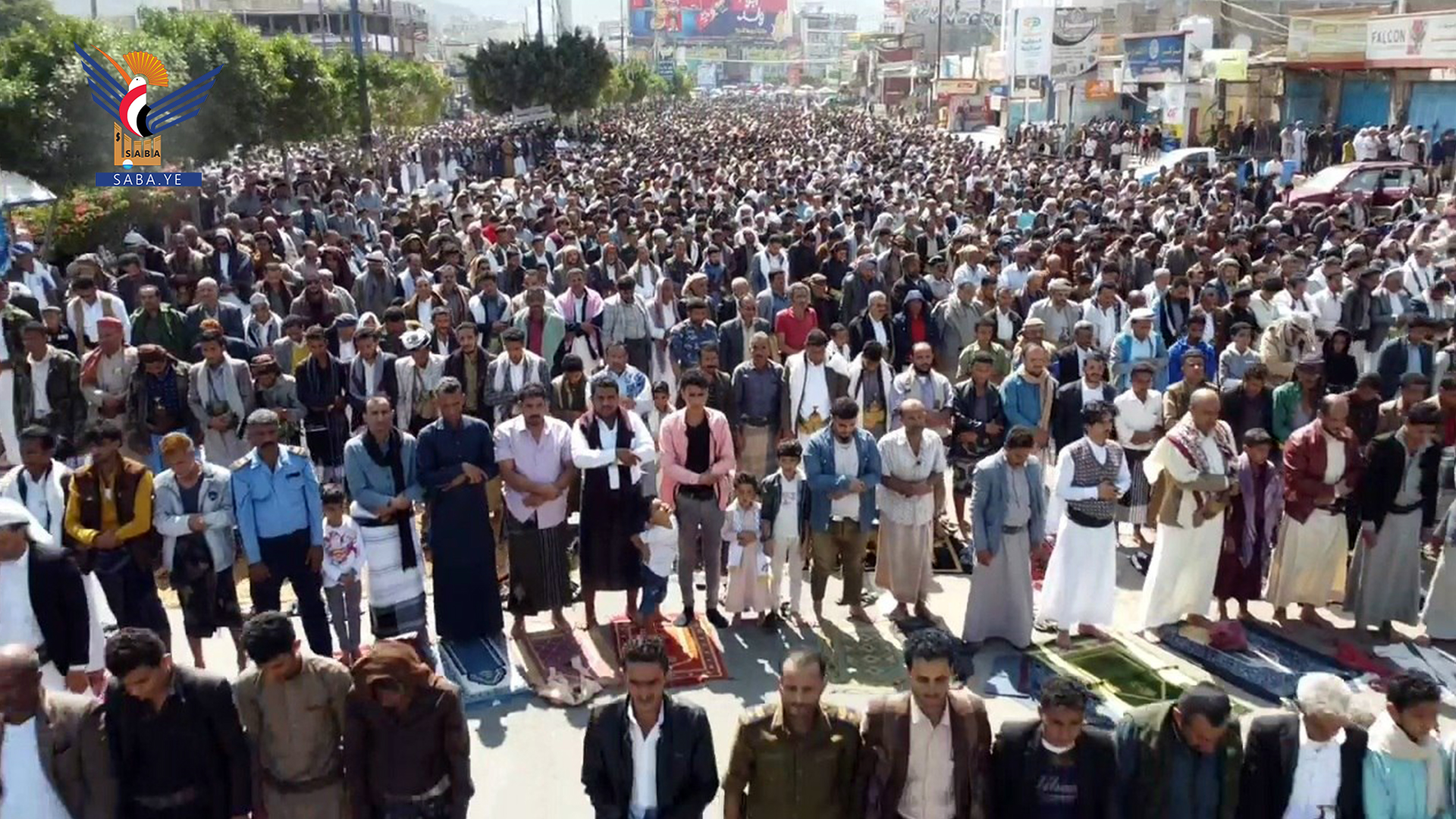 أبناء تعز يحتشدون في مسيرة “دماء الأحرار .. على طريق الانتصار”