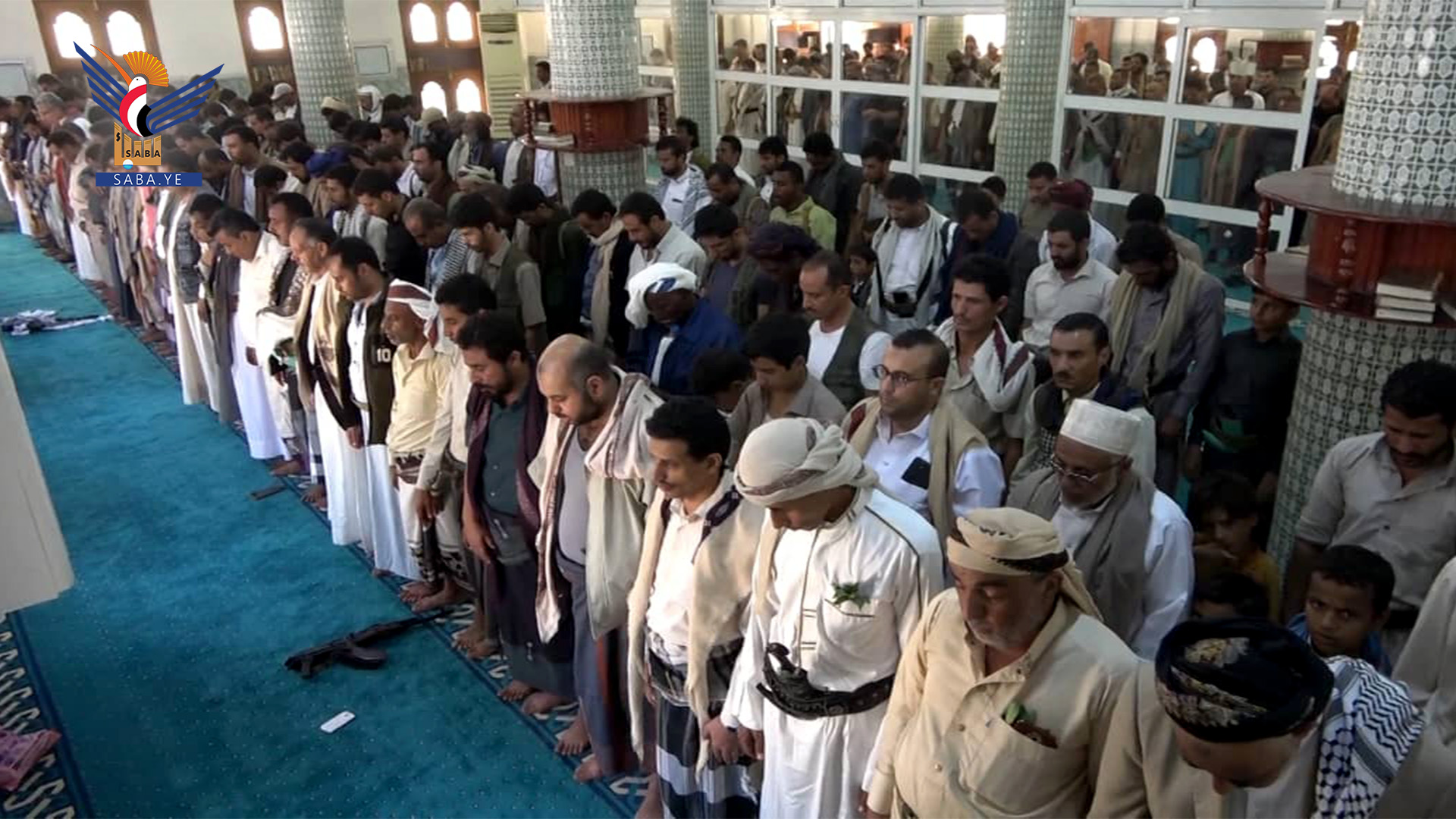 وقفة حاشدة بمدينة الحديدة بعد إقامة صلاة الغائب على أرواح شهداء القوات البحرية