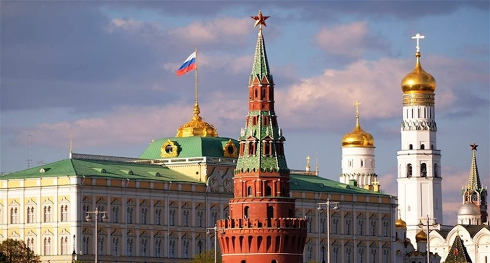 الكرملين يدين العدوان الأمريكي والبريطاني على اليمن ويصفه بـ”غير الشرعي”