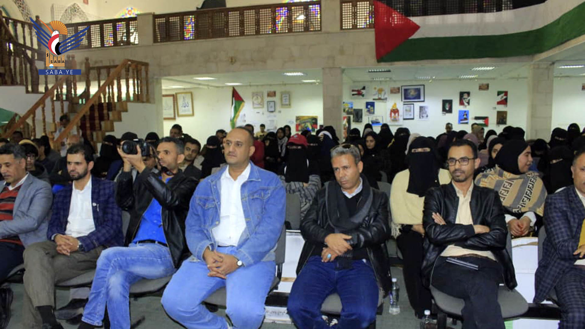 اختتام معرض الفن التشكيلي لطلبة الجامعات اليمنية الخاص بدعم فلسطين