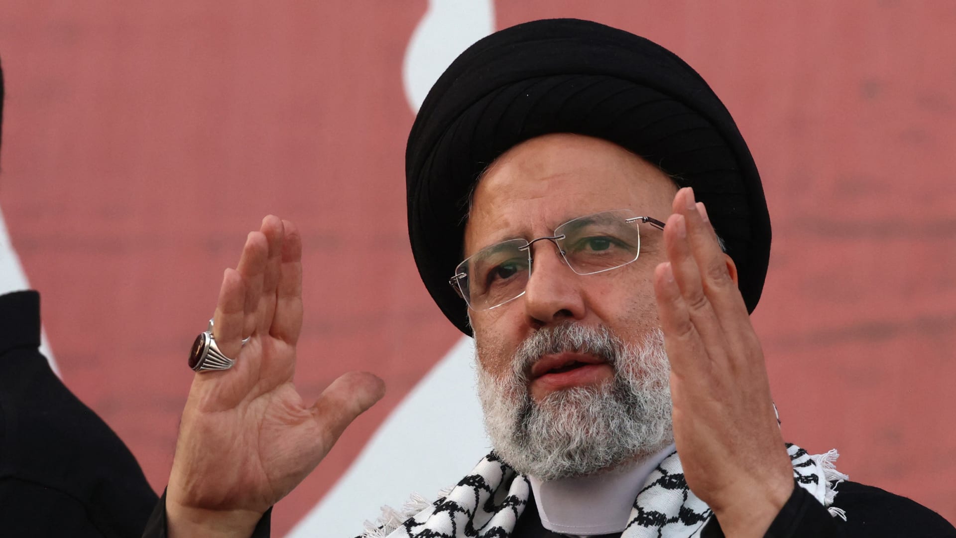 الرئيس الإيراني: يجب أن نشكر اليمن وبسالته في الدفاع عن فلسطين