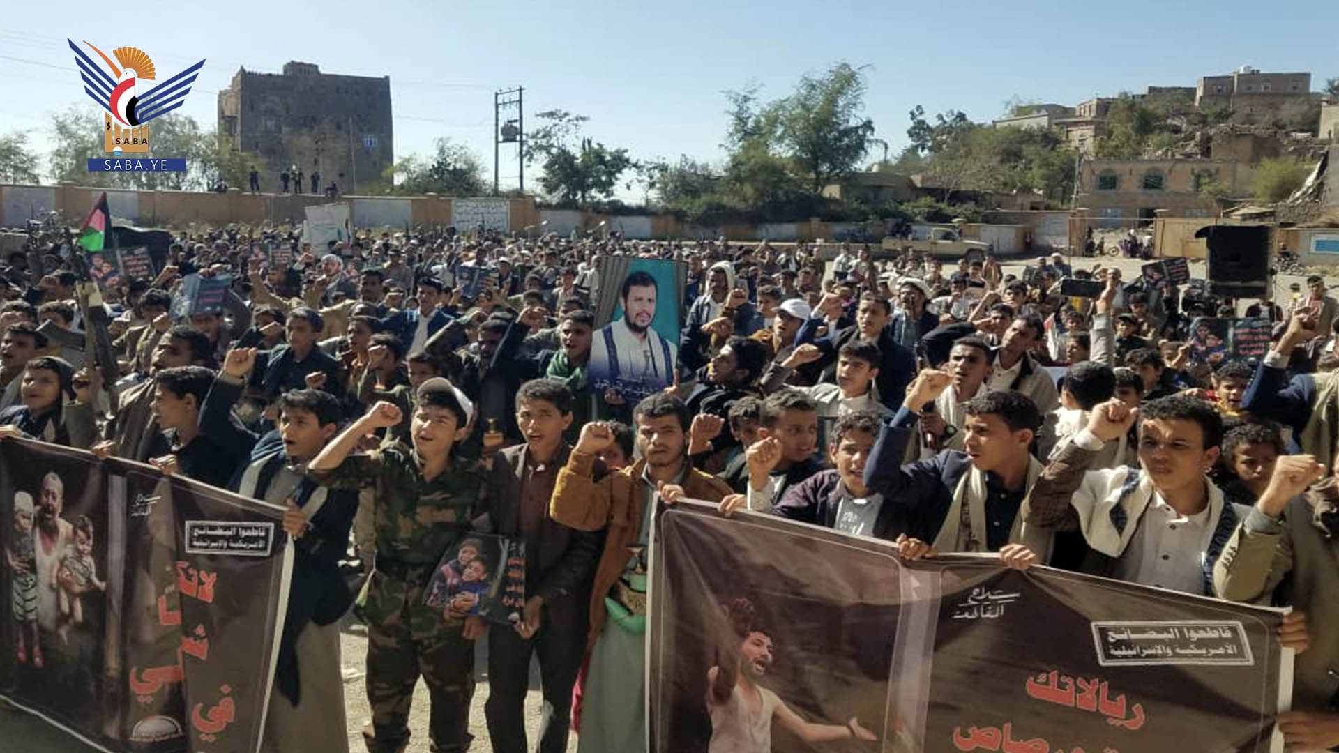 مسيرة طلابية وافتتاح معرض بحجة نصرة للأقصى  واحتفاء بجمعة رجب 