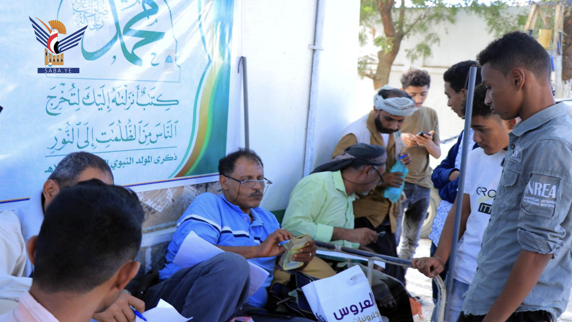 الحديدة .. دعم طلاب كلية علوم البحار بمبالغ مالية لإعداد بحوث في الثروة السمكية