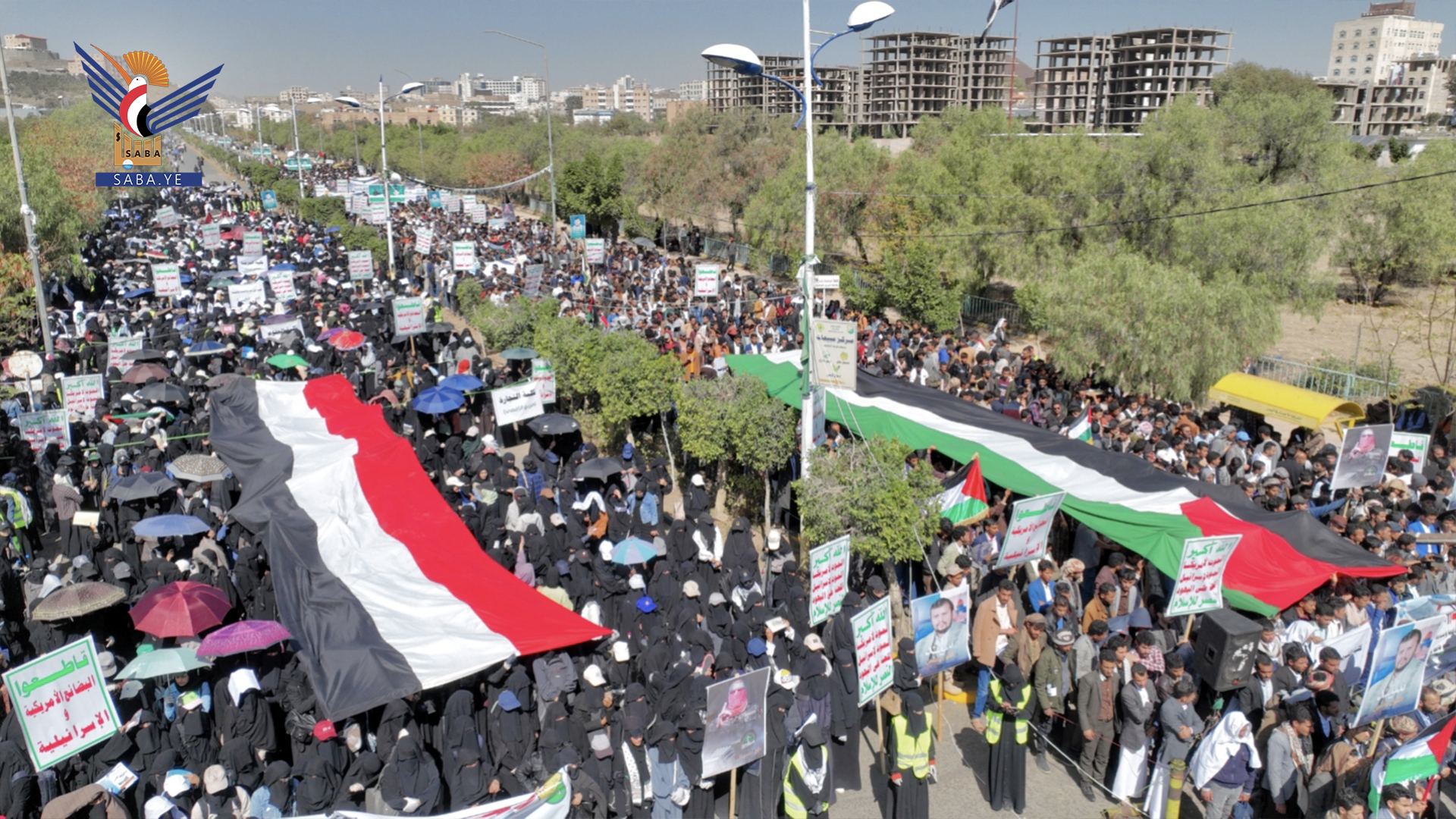 مسيرة حاشدة لـ جامعة صنعاء تضامناً مع فلسطين وتنديدا بجرائم الكيان الصهيوني