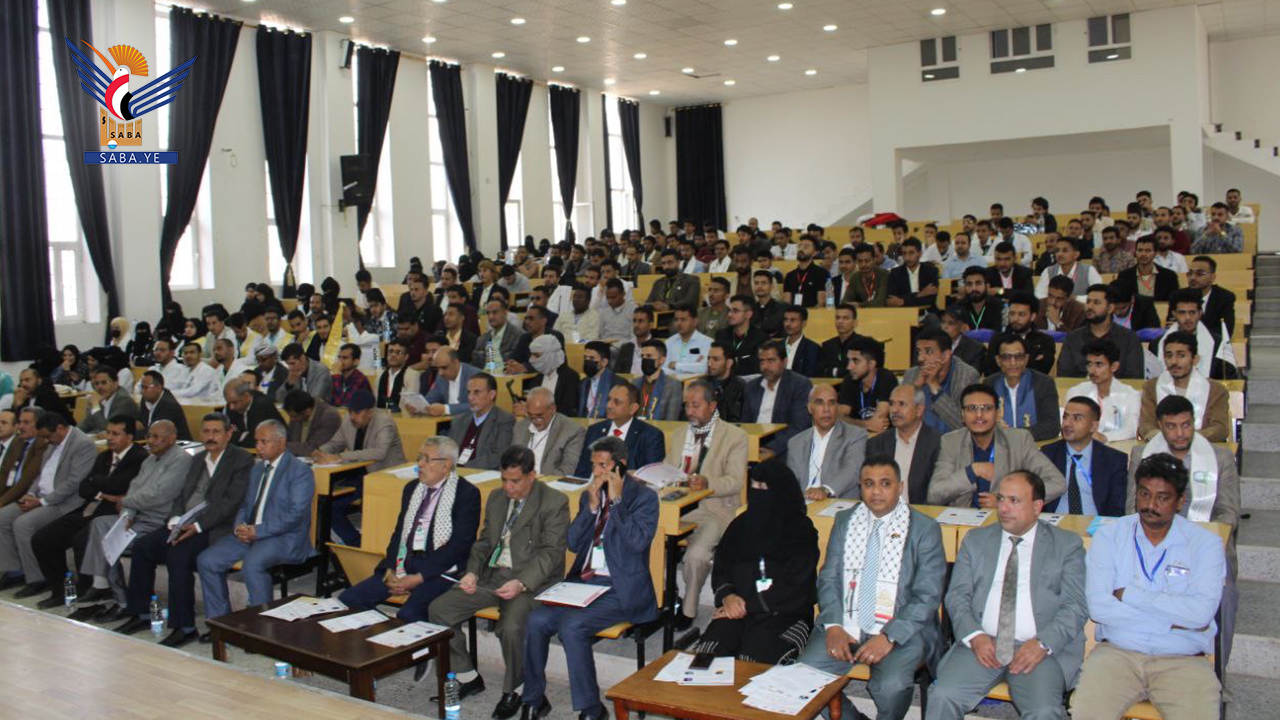 وزير التعليم العالي يدشن المسابقة العلمية الثانية لطلبة الجامعات اليمنية