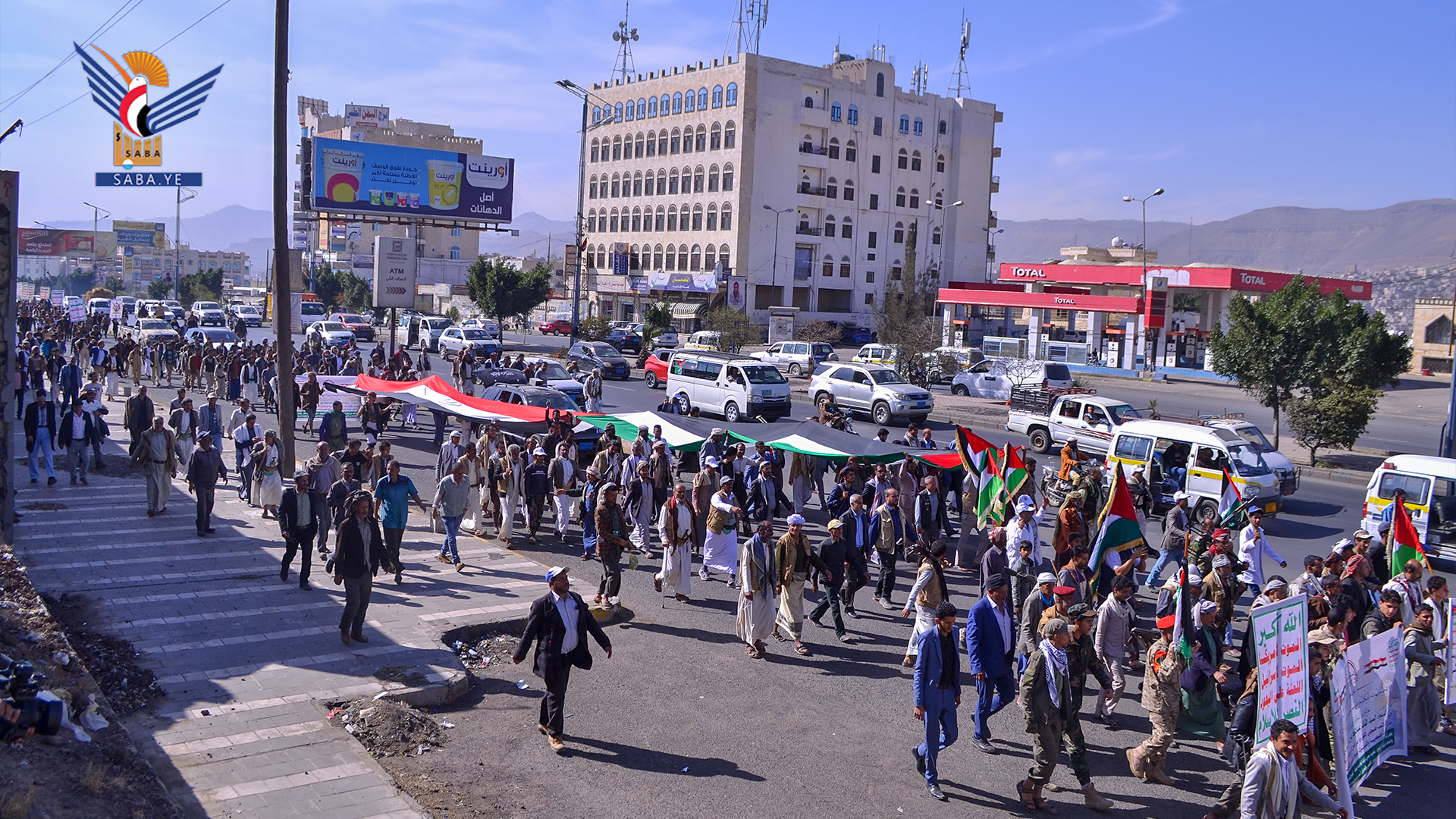 مسيرة ووقفة قبلية وعرض عسكري شعبي بمديرية معين بأمانة العاصمة