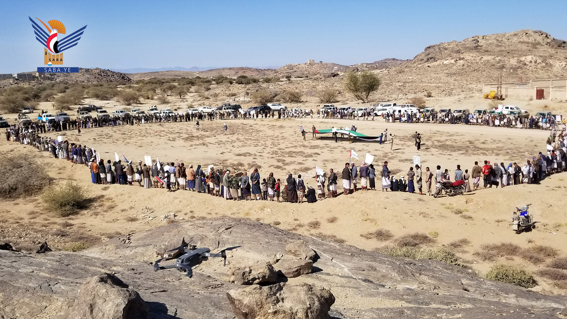 وقفة لقبائل ال عواض بالبيضاء بجرائم العدو الصهيوني بحق الشعب الفلسطيني