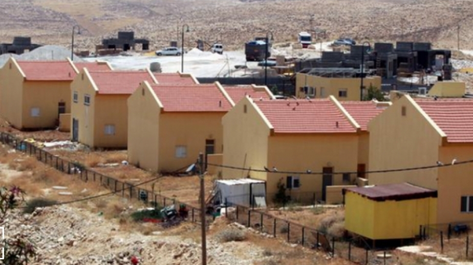 مستوطنون يقيمون بؤرة استيطانية جديدة وسط الضفة